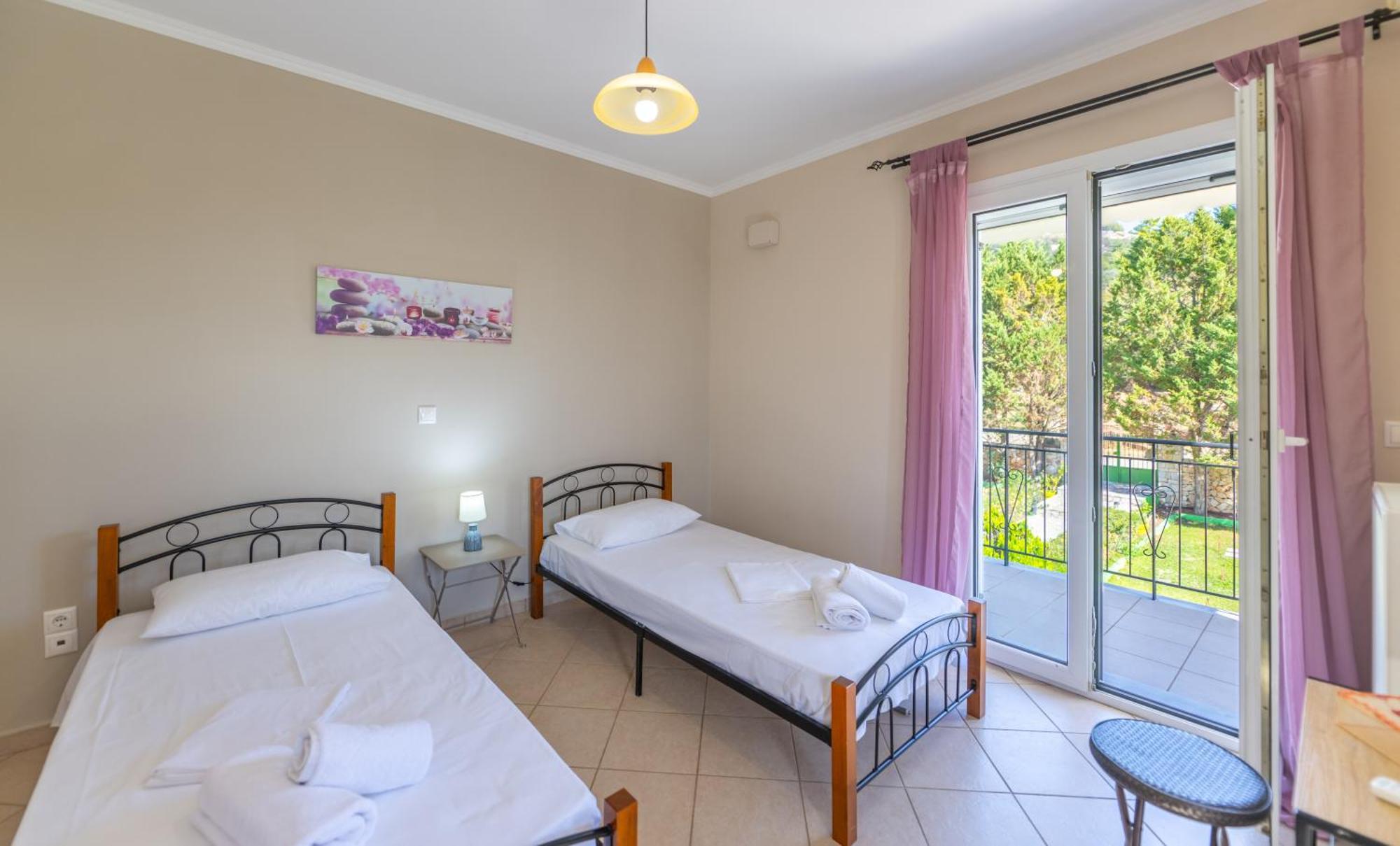 Vista Verde Studios & Apartments Svoronata Dış mekan fotoğraf