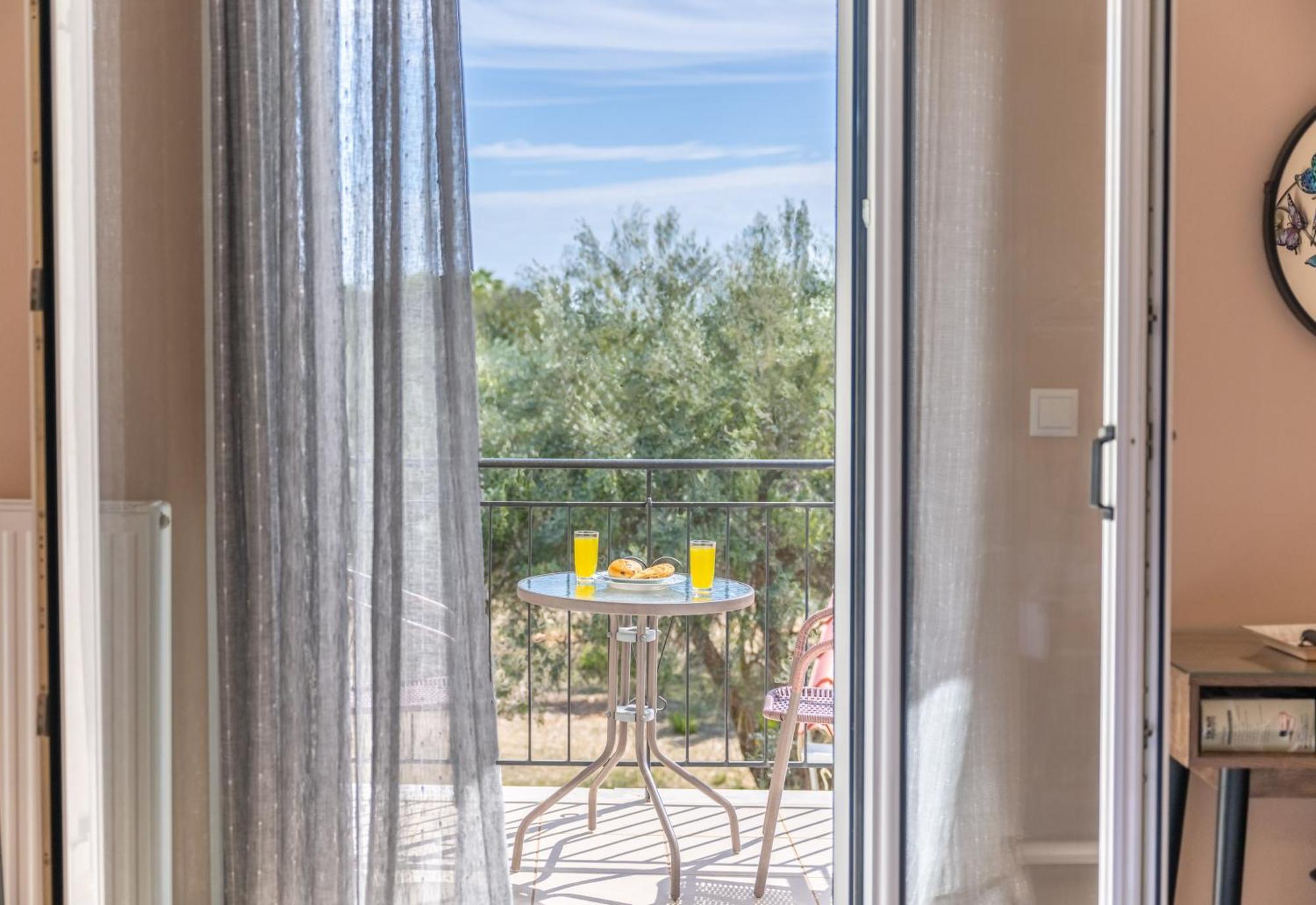 Vista Verde Studios & Apartments Svoronata Dış mekan fotoğraf