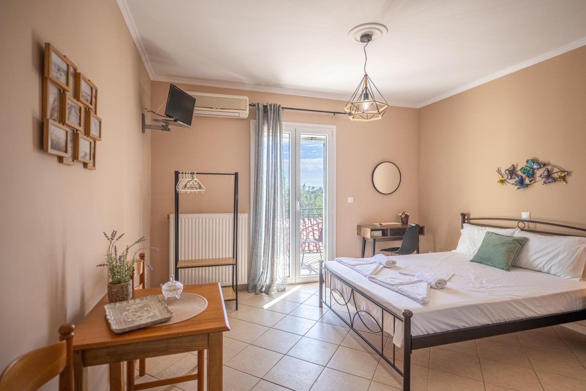Vista Verde Studios & Apartments Svoronata Dış mekan fotoğraf